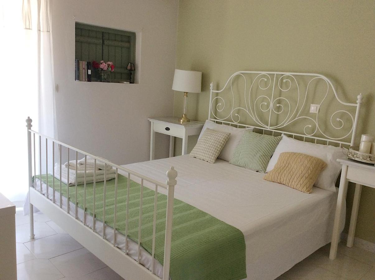 Kefalonia Apartments - Marias Studios - 2 Bedroom Apartment In Orchard, Spartia Exterior photo